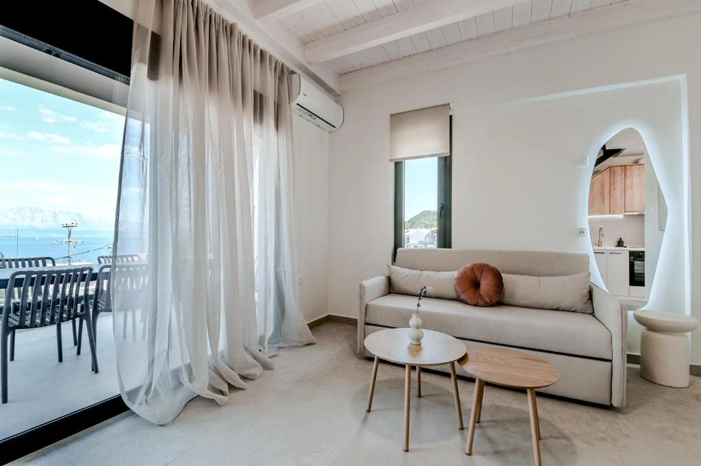 Suite 7 - Gallery 33